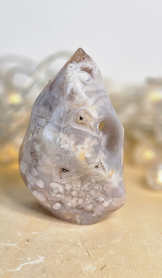 Flower Agate Flame Carving